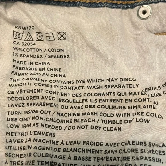 Urban Outfitters BDG Denim Shorts Midrise Shortie Distressed Med Wash Size 28 - Picture 4 of 7